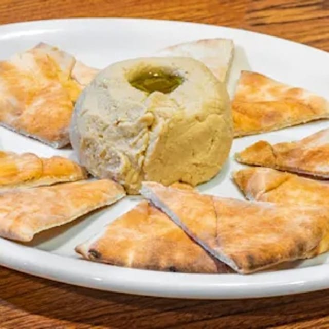 Hummus Middle Eastern Appetizer.